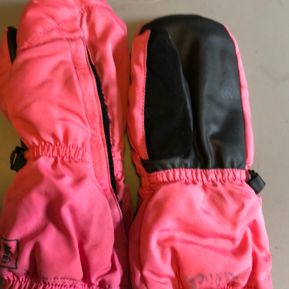 Rei gloves